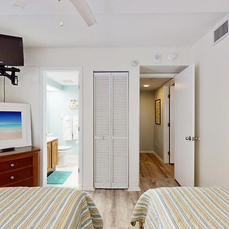 Ocean Breeze & Santa Maria Condos Fort Myers Beach Room photo