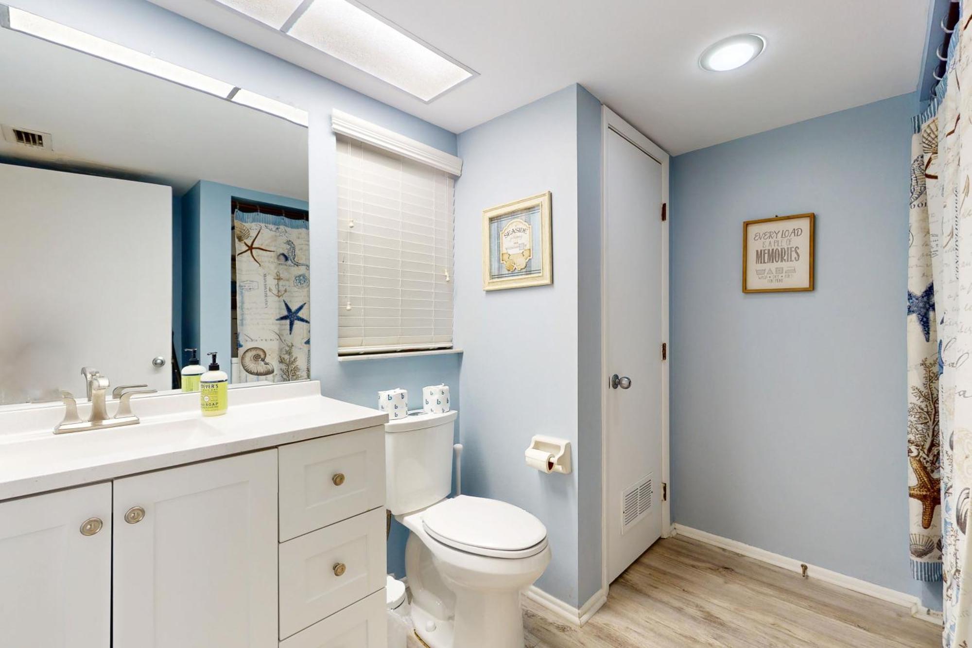 Ocean Breeze & Santa Maria Condos Fort Myers Beach Room photo