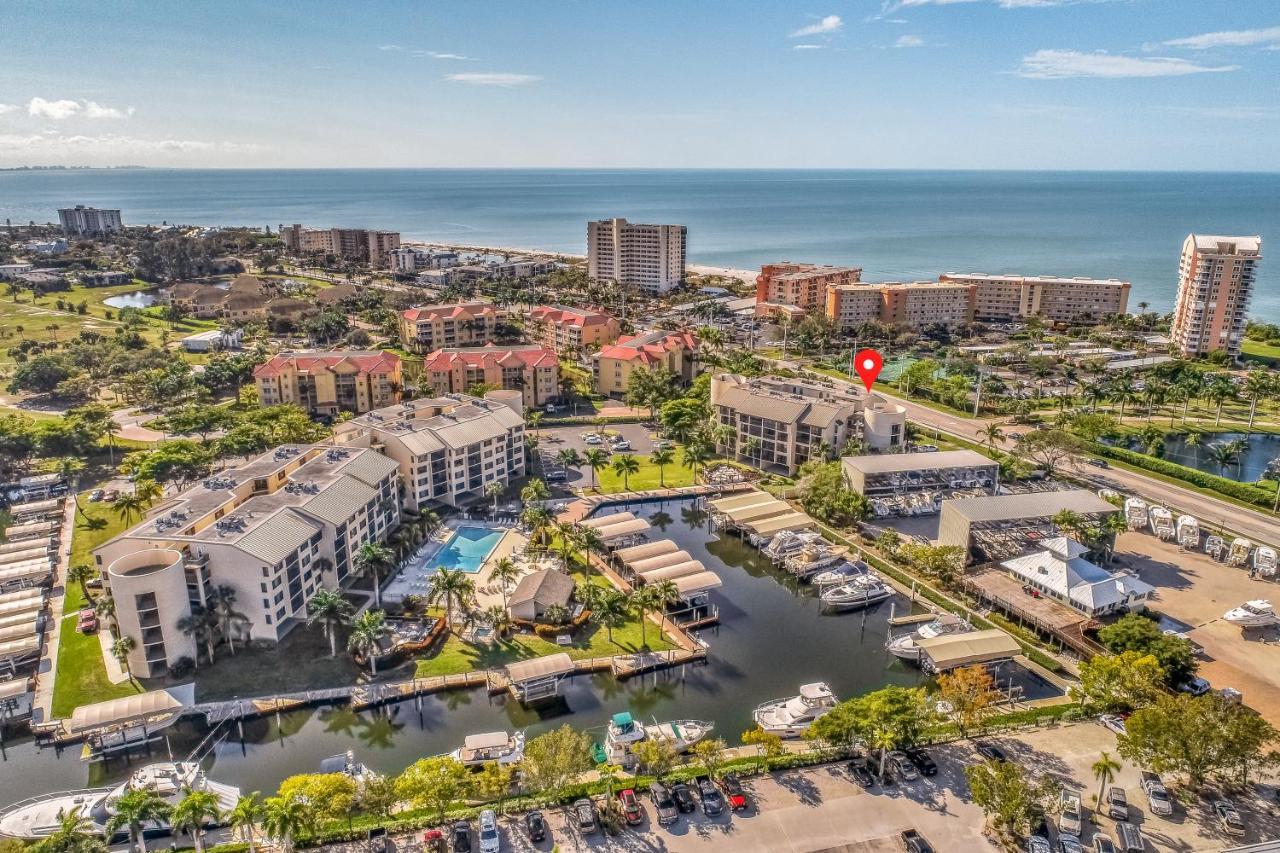Ocean Breeze & Santa Maria Condos Fort Myers Beach Exterior photo