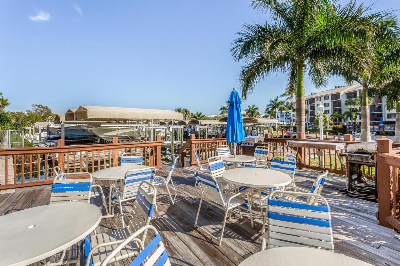 Ocean Breeze & Santa Maria Condos Fort Myers Beach Exterior photo