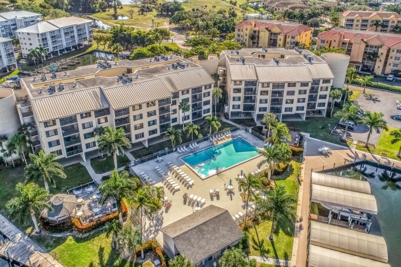 Ocean Breeze & Santa Maria Condos Fort Myers Beach Exterior photo